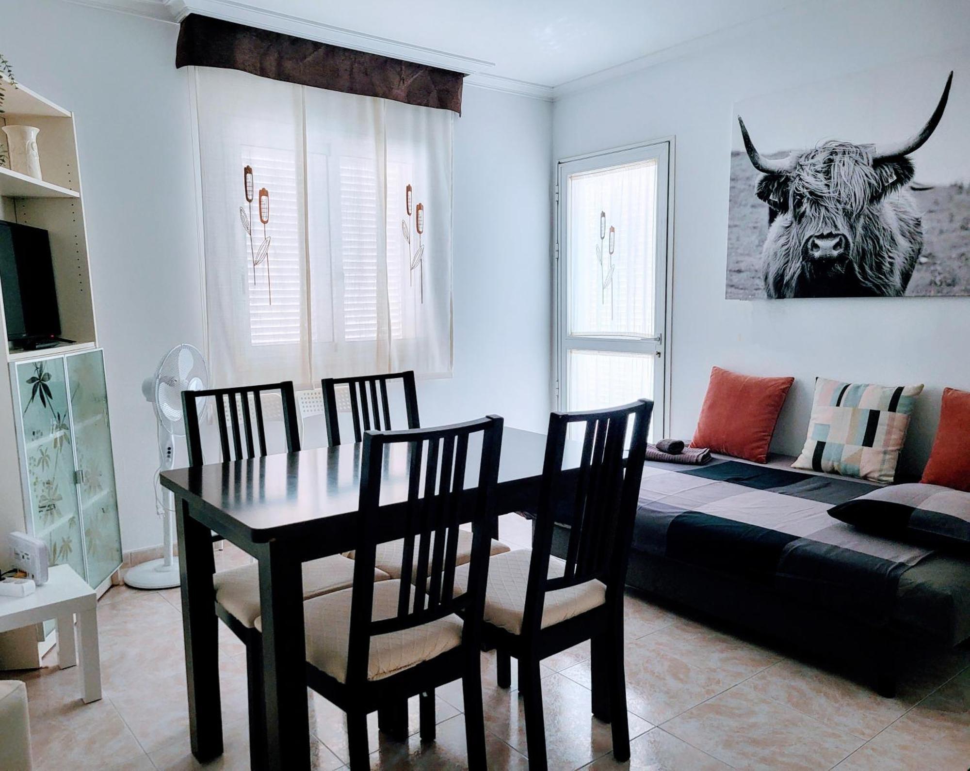 2 Bedroom With A Pool Appartamento